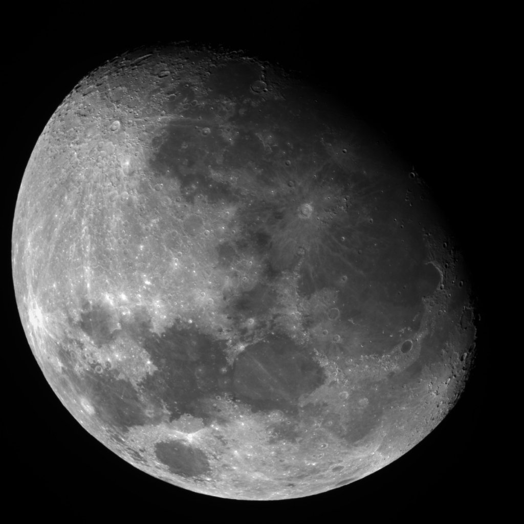 image-12321008-moon_SBIG_H_alpha_ASA400-c51ce.w640.jpeg